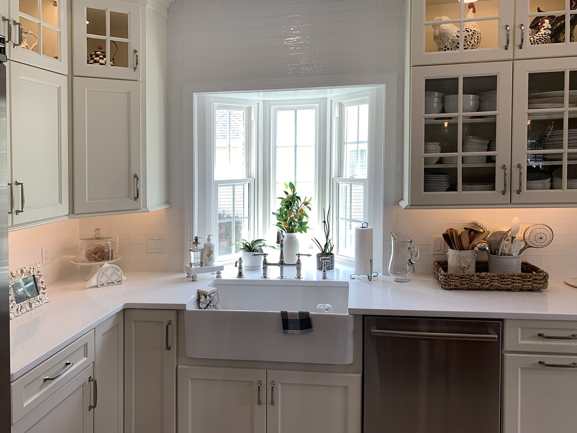 classic-white-kitchen-design